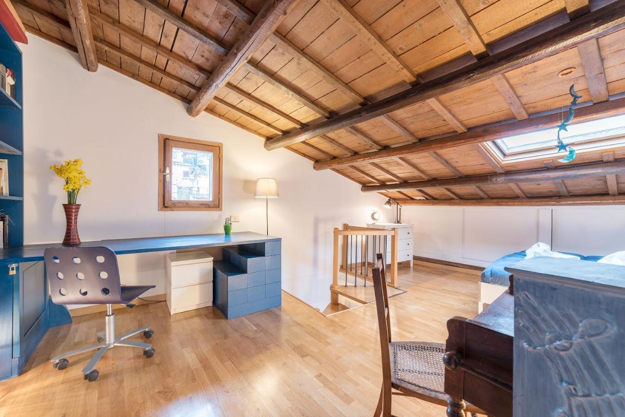 Boschetto Peaceful Apartment In Rione Monti Rome Luaran gambar