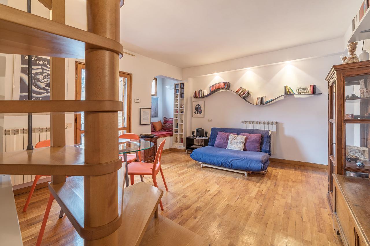 Boschetto Peaceful Apartment In Rione Monti Rome Luaran gambar