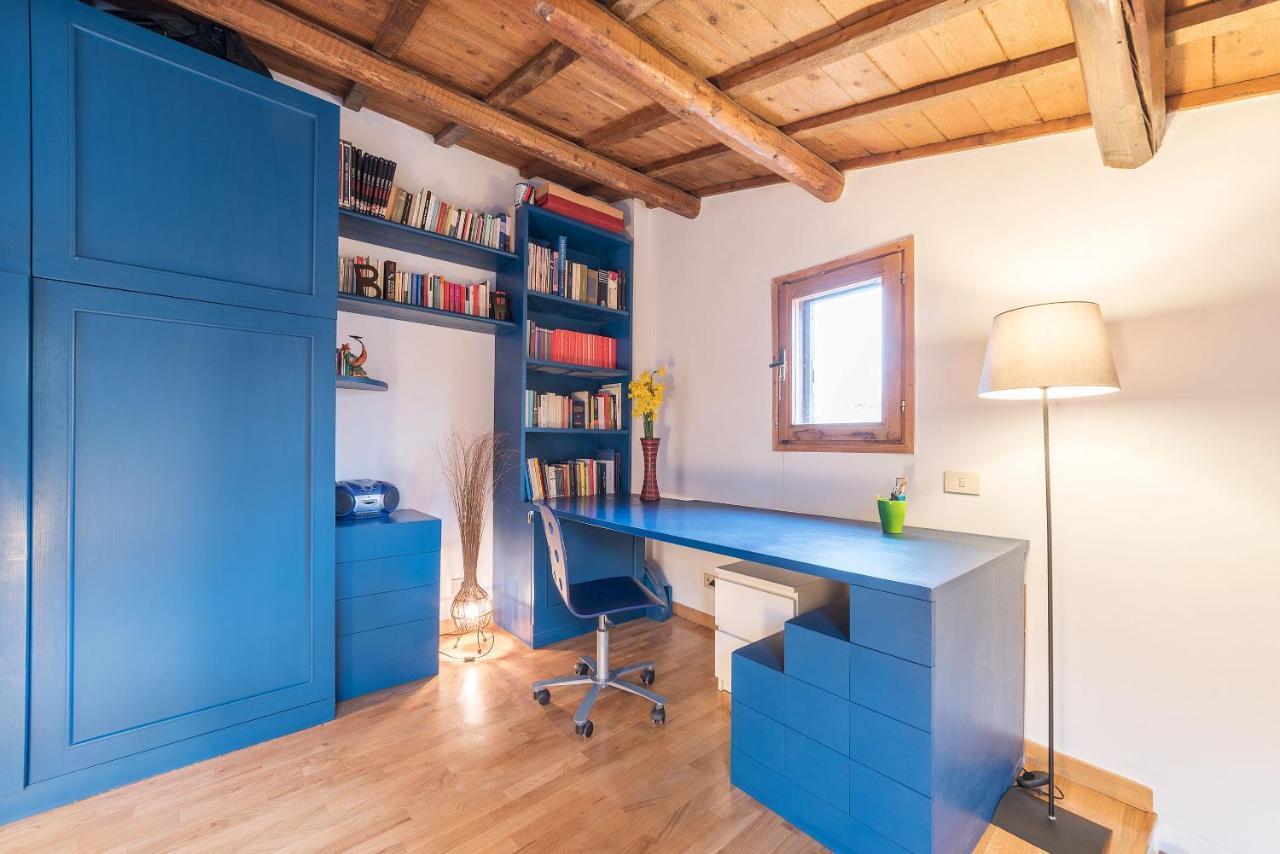 Boschetto Peaceful Apartment In Rione Monti Rome Luaran gambar